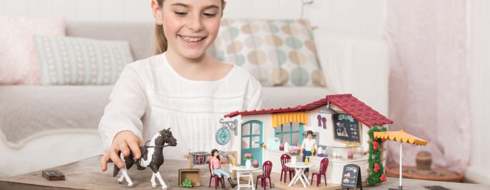 Schleich Horse Club: cine va fi următorul membru?